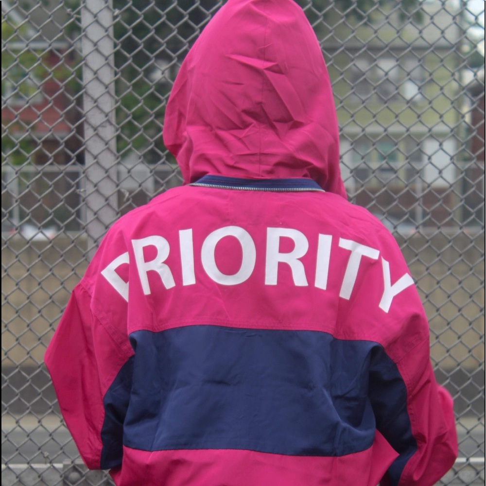 Priority jacket - Picture 2 of 3